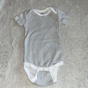 (3 for $10) gerber 3-9 month stripped bodysuit